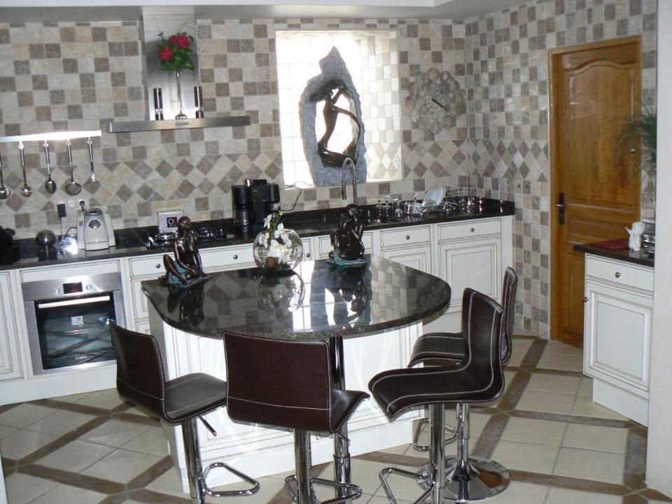 Le Manoir Des Chapelles Bed & Breakfast Venoy Екстериор снимка