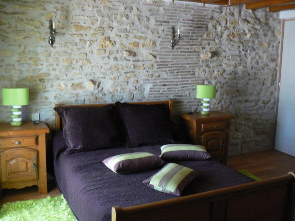 Le Manoir Des Chapelles Bed & Breakfast Venoy Стая снимка