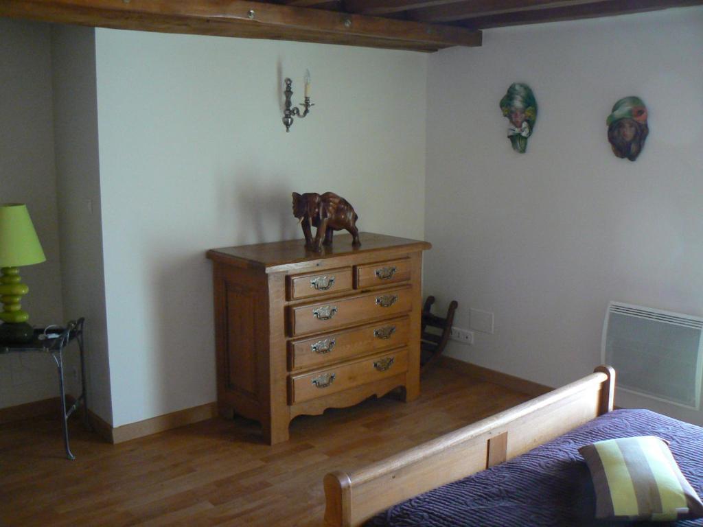 Le Manoir Des Chapelles Bed & Breakfast Venoy Стая снимка